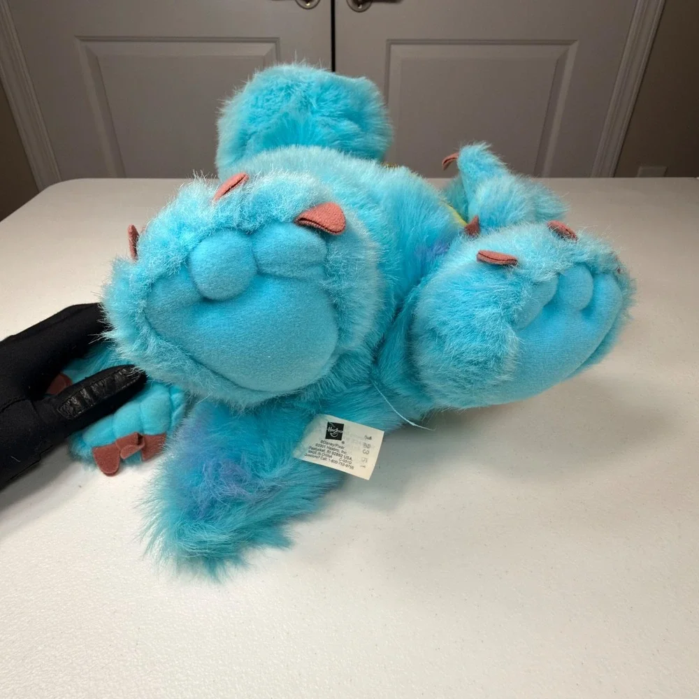 Vintage 2001 Hasbro Monsters Inc Sulley Plush with Scream Canister 13